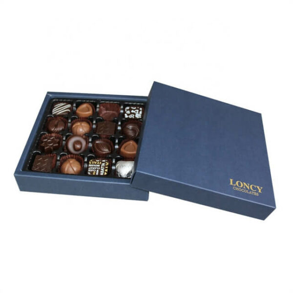 prikažite unutrašnjost prilagođenog poklopca i baze krute kutije za čokoladu
