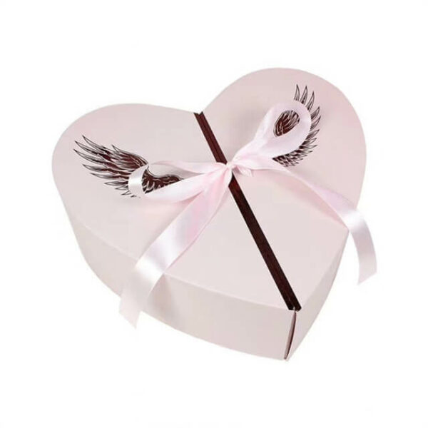 Отобразите верхнюю часть жесткой коробки в форме сердца из розового цветка на заказ