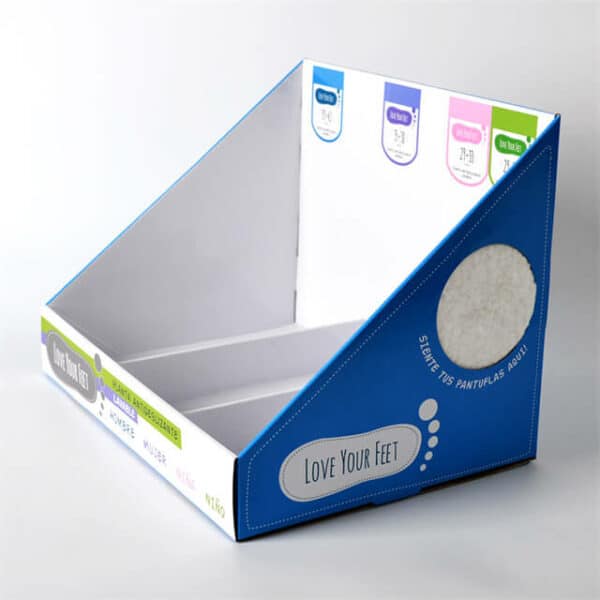 Отобразите сине-белую коробку из гофрированного картона с индивидуальной печатью с левого бокового угла