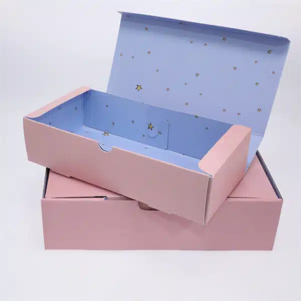display the inside of the custom color printed roll end tuck top box