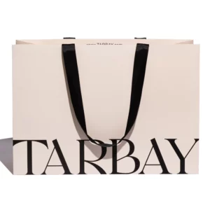 Zeigen Sie die Vorderseite der großen benutzerdefinierten Papier-Einkaufstasche mit Firmenlogo an