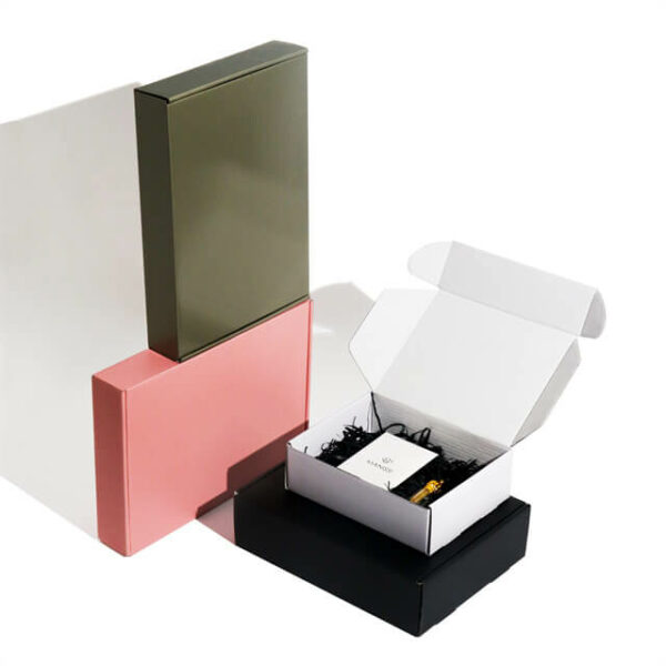 rodyti keturias pasirinktines paprastas pašto dėžutes skirtingomis spalvomis