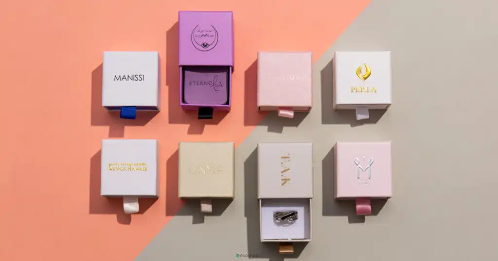 прикажете различни кутии за прстени со сопствен бренд