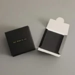 Zeigen Sie die schwarzen Schmuckpoliertücher