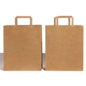 Zeigen Sie die Vorderseite der benutzerdefinierten Kraftpapiertüte mit gefaltetem Griff