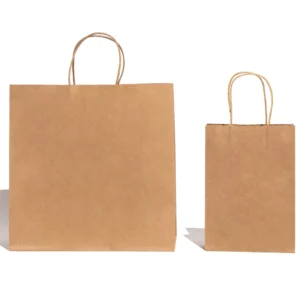 Zeigen Sie die Vorderseite der benutzerdefinierten Kraftpapiertüten mit gedrehtem Griff