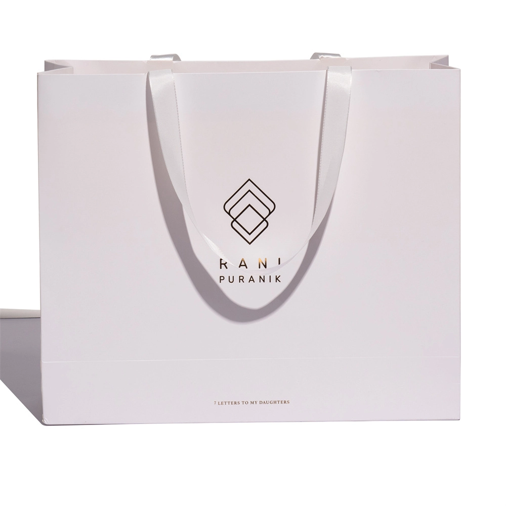 მორგებული თეთრი ქაღალდის ჩანთების წინა ნაწილის ჩვენება